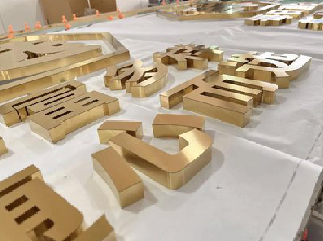  江阴拉丝不锈钢字的特点。