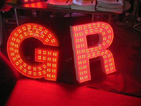  江阴LED发光字常见的安装误区。